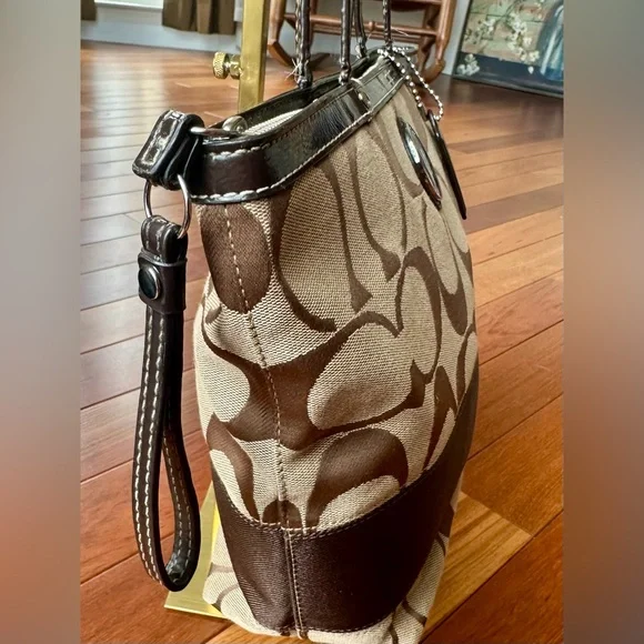 Coach Signature Monogram Khaki/Brown Stripe Tote/Shoulder Bag - Picture 4 of 11